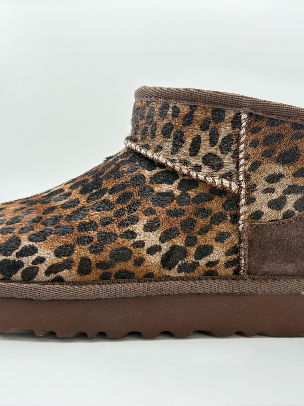 UGG Classic Ultra Mini Caspian Leopard Boots Size 6 NWT